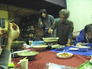 ���s�̉������񂪘r��U����Ă��܂��B