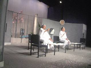 �O�r�̐�A��l�ŉj���ł����܂��傤�B